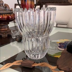 Crystal vase or ice place